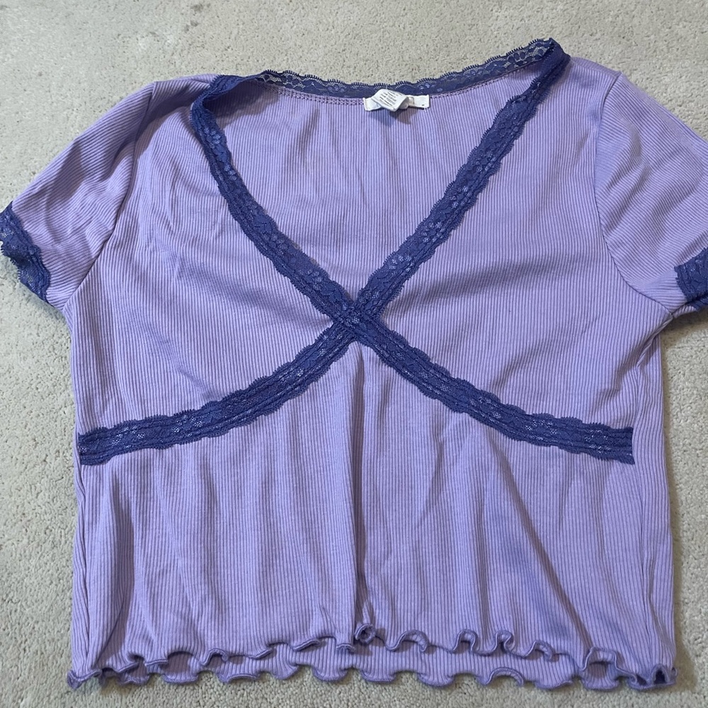 Womens NWOT purple laced shirt